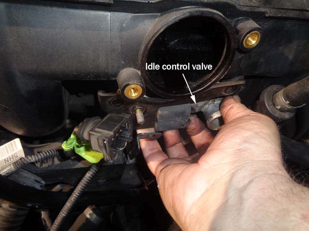 See U208E repair manual